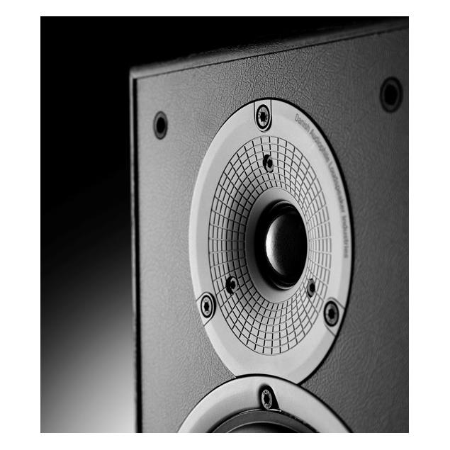 DALI Spektor 1 - 2-Way bass reflex bookshelf-loudspeakers (40-100 Watts / light walnut / 1 pair)